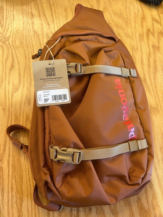Patagonia Handbags - NWT Patagonia Atom Sling Bag- Robin Brown